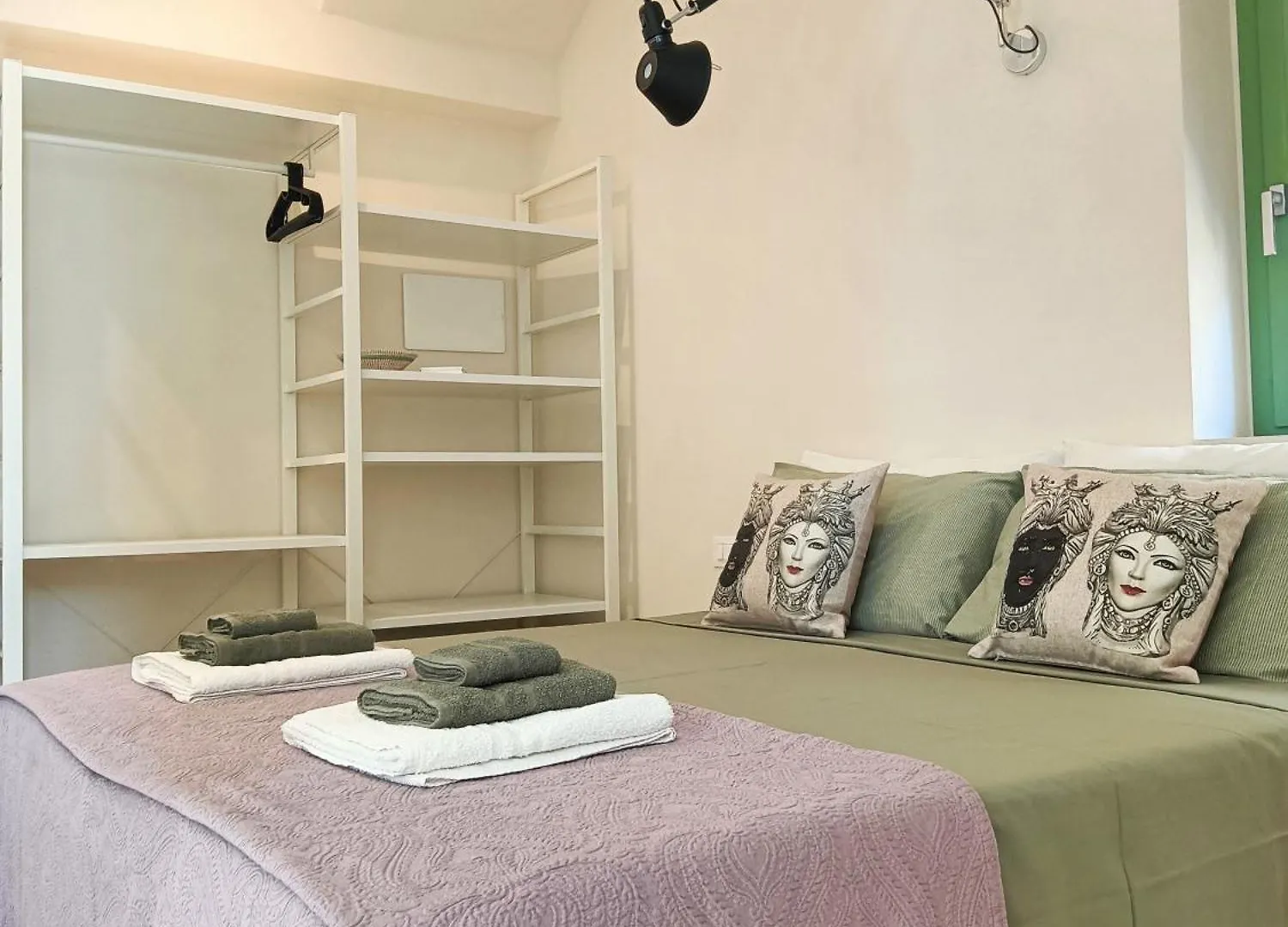 מודיקה Acciana Rooms בית אירוח